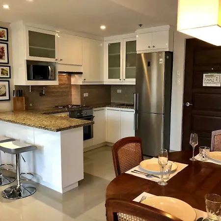 500Mbps Wi-Fi 2 Largest 2 Bdrm Condo In Grand Residences