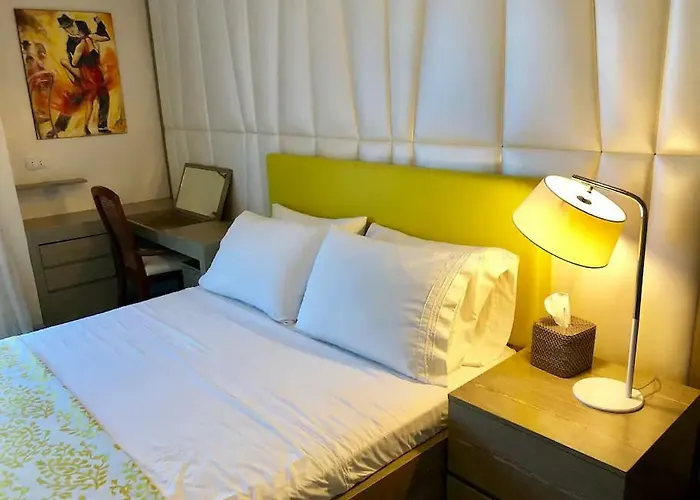 500mbps Wi-fi 2 Largest 2 Bdrm In Grand Residences *