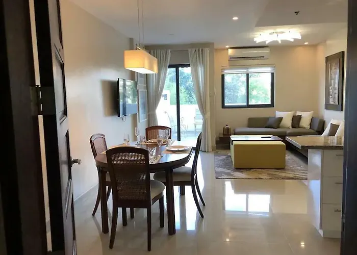 Apartment 500mbps Wi-fi 2 Largest 2 Bdrm In Grand Residences