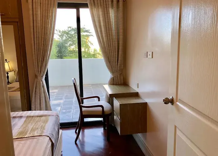 500mbps Wi-fi 2 Largest 2 Bdrm In Grand Residences Apartment
