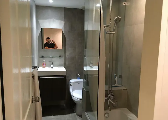 500mbps Wi-fi 2 Largest 2 Bdrm In Grand Residences Apartment